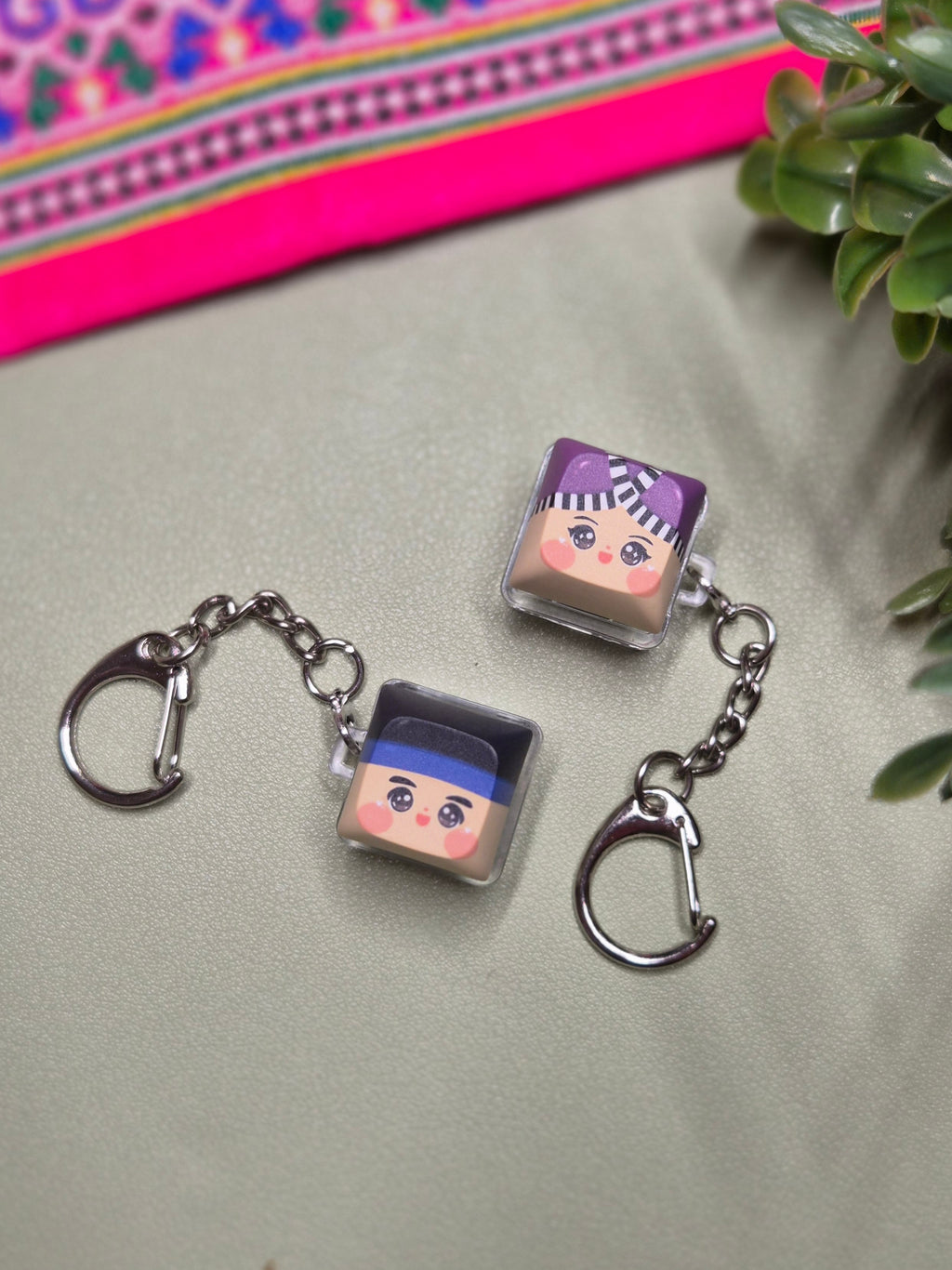 Hmong Fidget Keychains (1 Button)